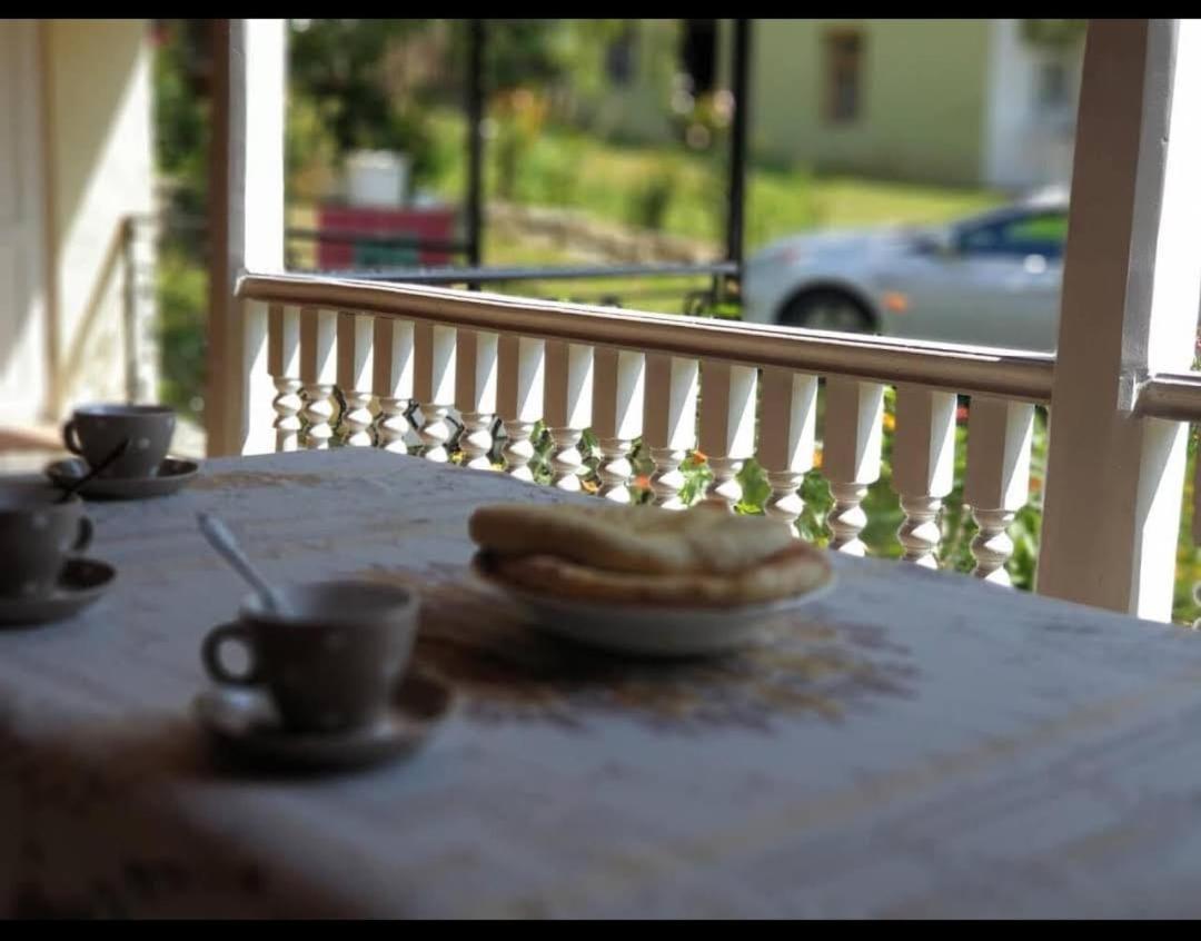 Guest House Lailashi Surmushi Zewnętrze zdjęcie